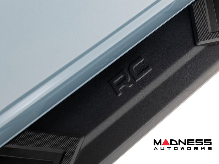 Ford Bronco Running Boards - BA2 Side Steps - Rough Country - 4 Door